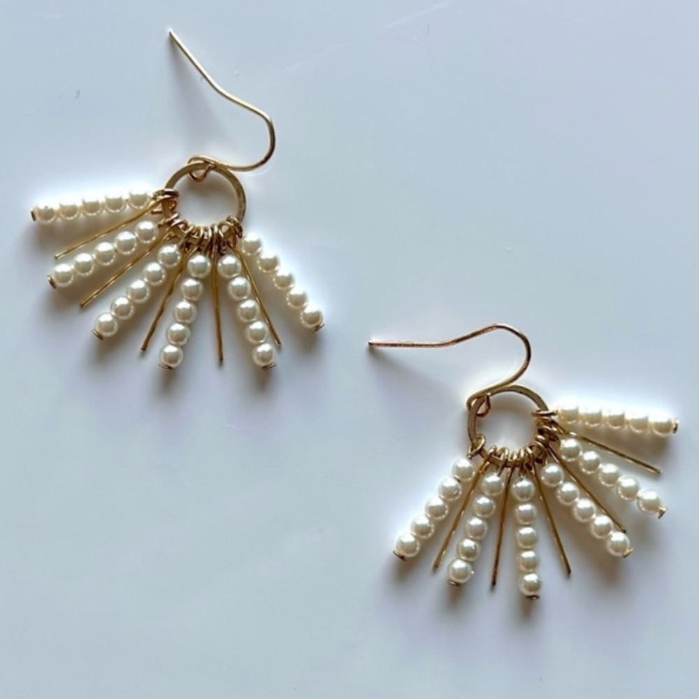 Stella & Ruby Benton Fringe Earrings in White